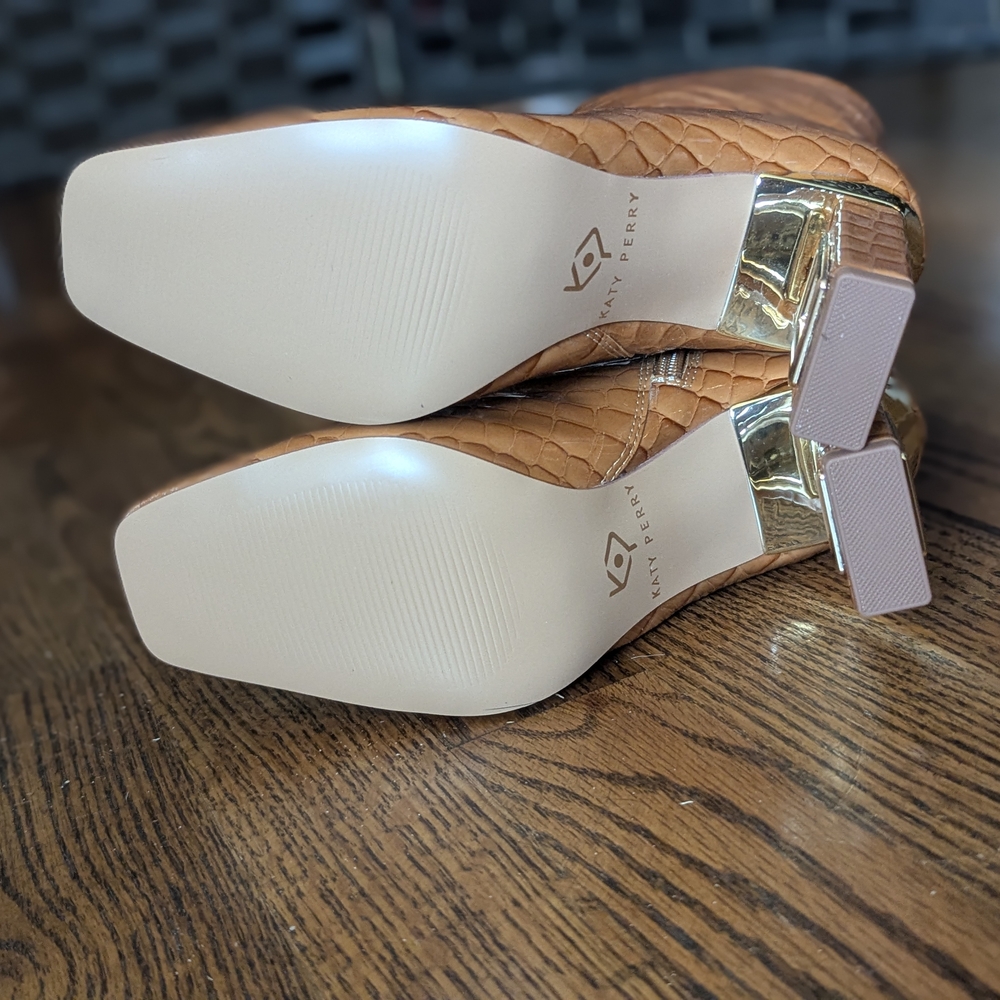 Katy Perry Collections NEW w/Box Ankle Boots Hollow Heel Sz 5 Shoes - Picture 4 of 8